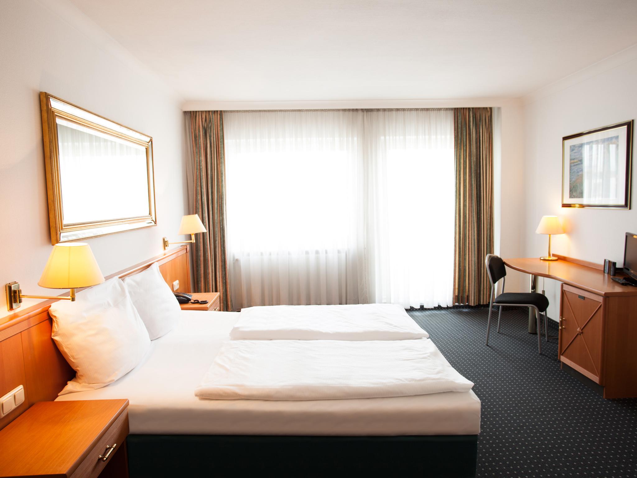 Ina Hotel Royal Köln Ngoại thất bức ảnh