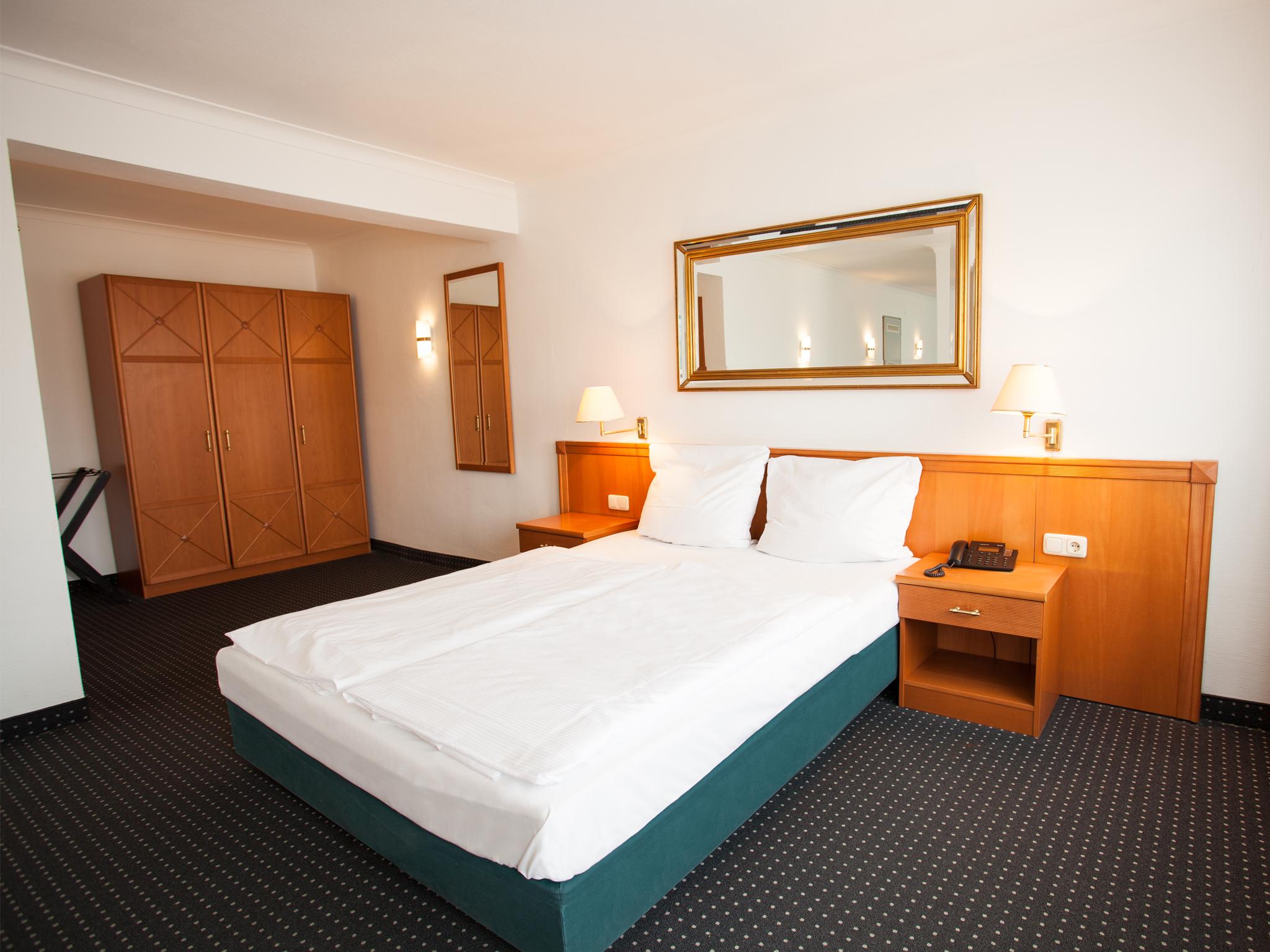 Ina Hotel Royal Köln Ngoại thất bức ảnh