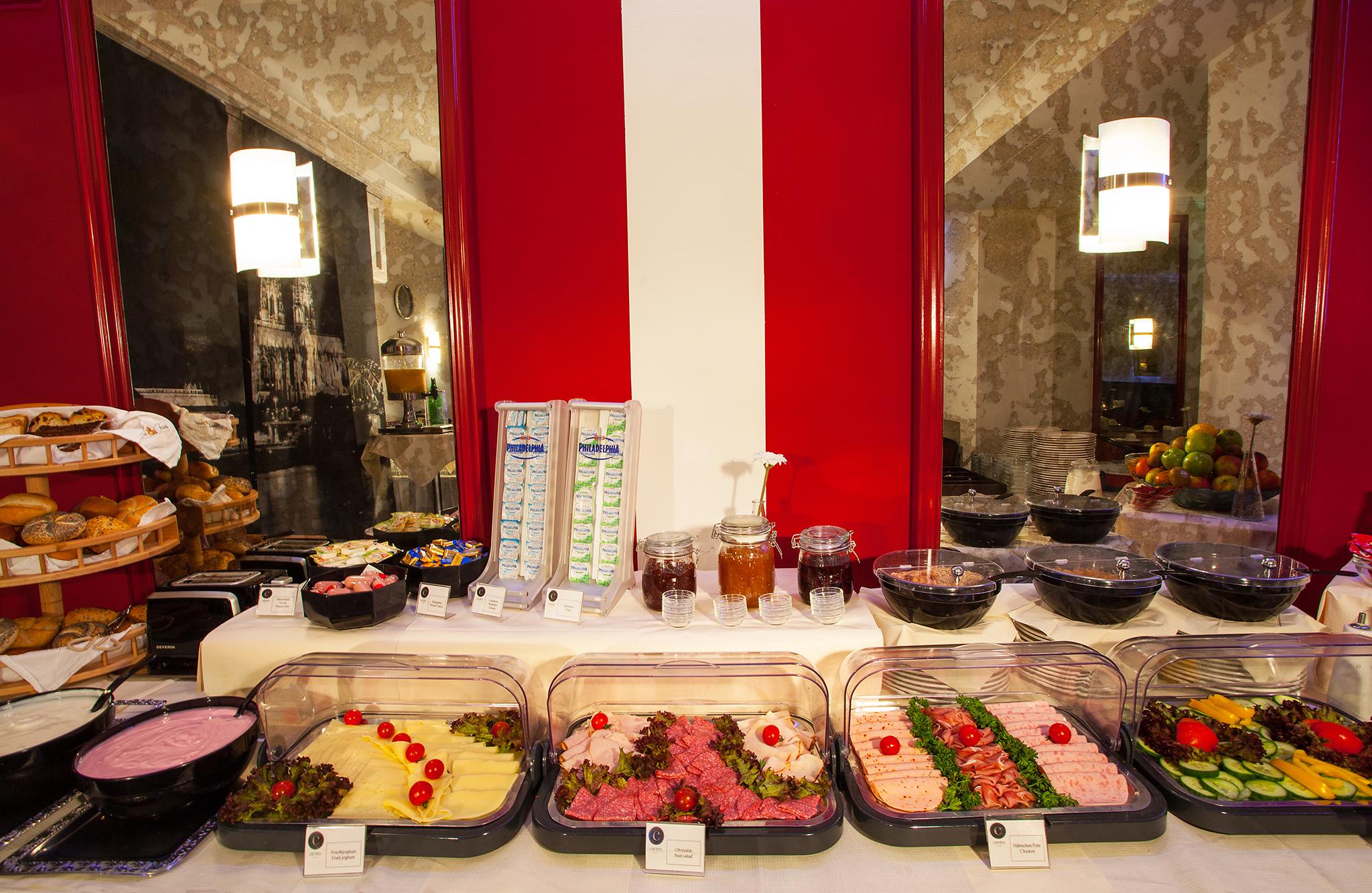 Ina Hotel Royal Köln Ngoại thất bức ảnh