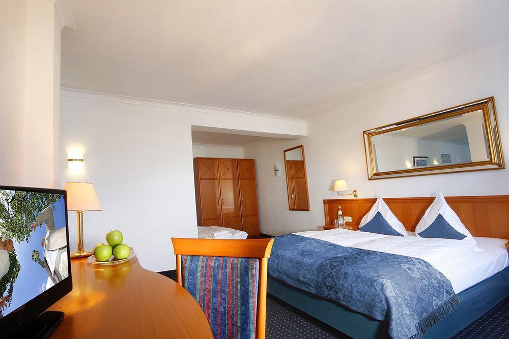 Ina Hotel Royal Köln Ngoại thất bức ảnh