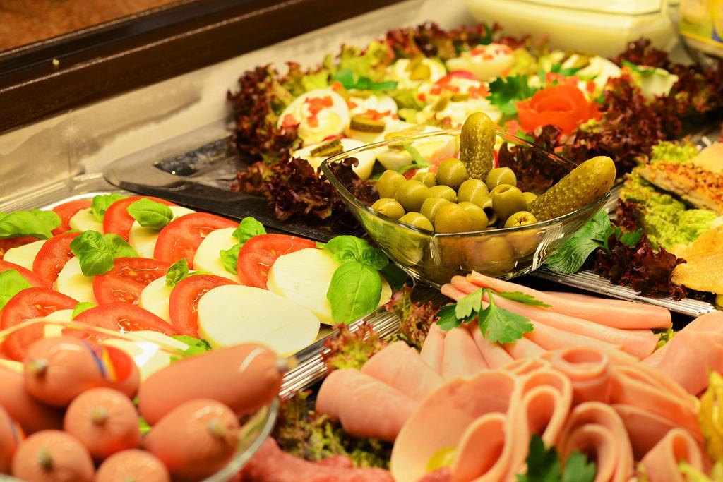 Ina Hotel Royal Köln Ngoại thất bức ảnh