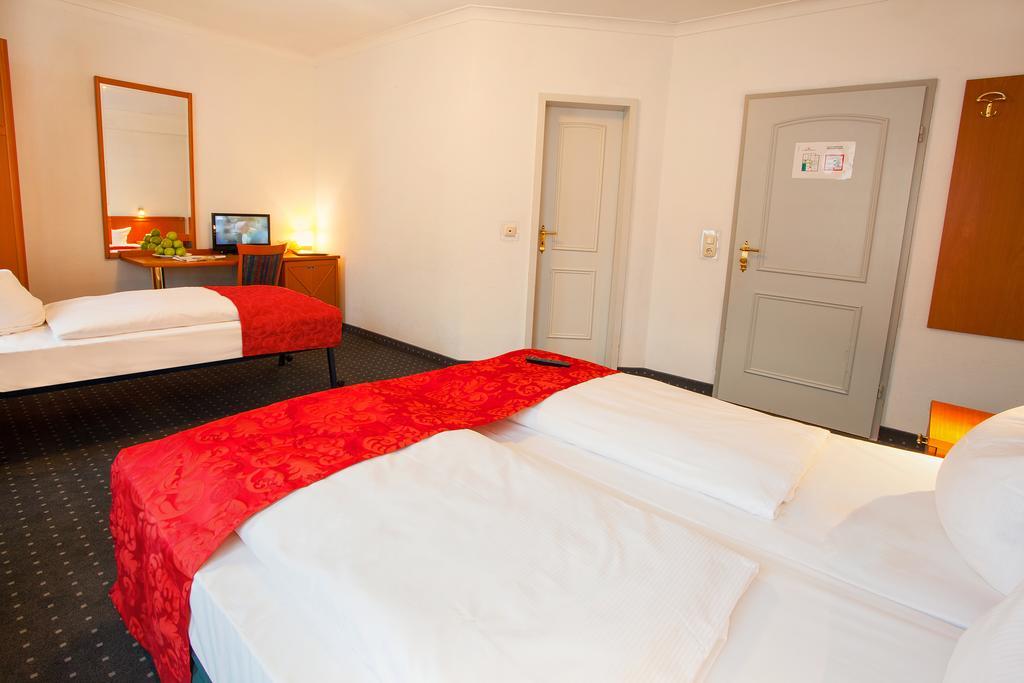 Ina Hotel Royal Köln Ngoại thất bức ảnh